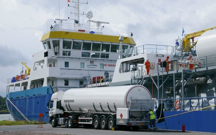 Ship-Storage-Ship